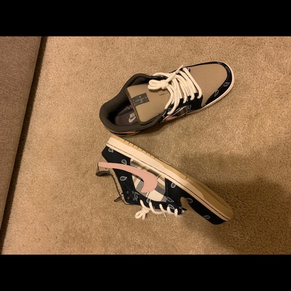 Nike Low Dunk SB Size: Men11 - Picture 3 of 10